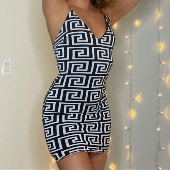 New Fashion Nova Sexy Black And White Mini Dress - Picture 1 of 7
